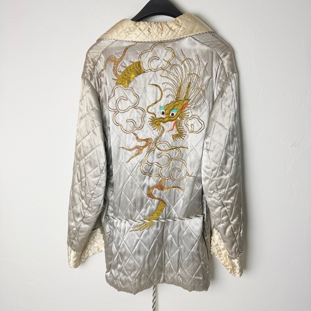 Vintage 1940's Japanese robe smoking jacket Embroidered Dragon Quilted Jacket - Picture 9 of 16